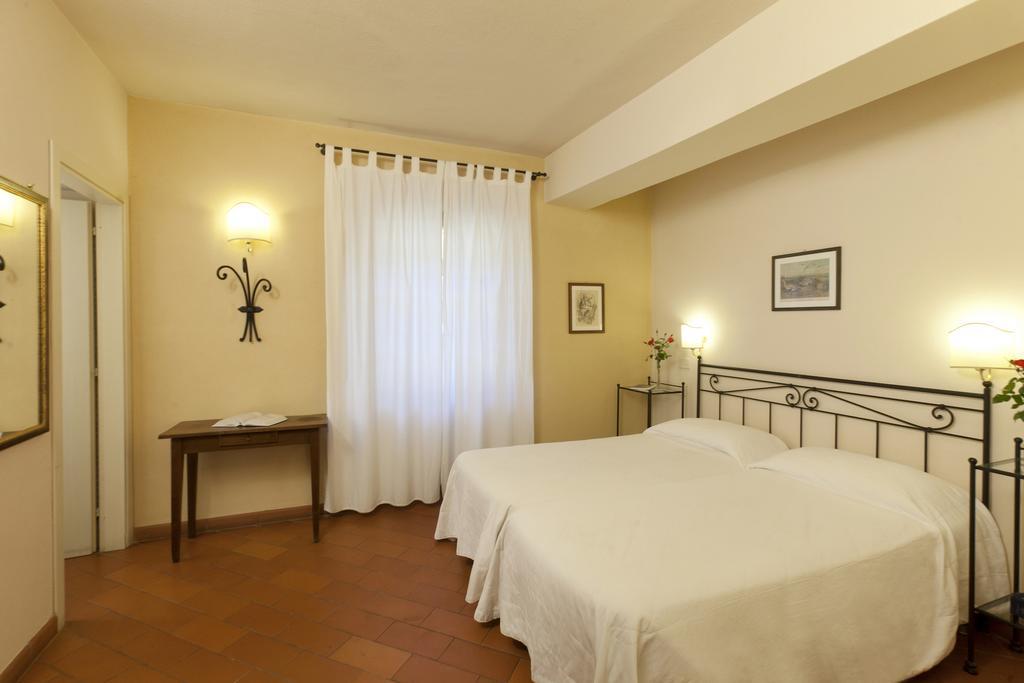 Hotel Scilla Sovana Bagian luar foto