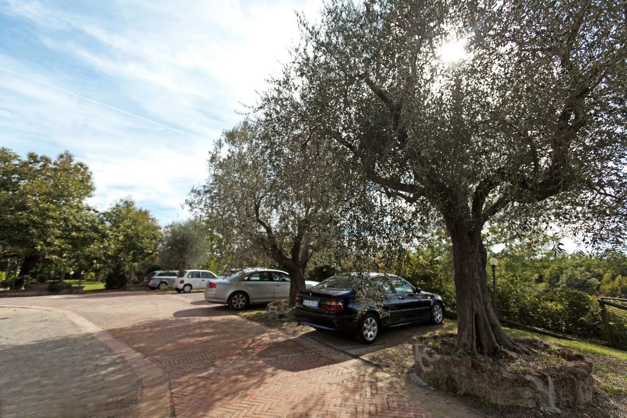 Hotel Scilla Sovana Bagian luar foto